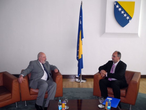 Predsjedavajući Grupe za Sjevernu i Južnu Ameriku, Australiju, Okeaniju i Japan Damir Arnaut razgovarao s ambasadorom Brazila u BiH